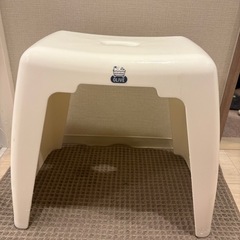高さのある風呂用　椅子　OLIVEの画像