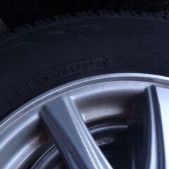 スタッドレスタイヤセットの画像