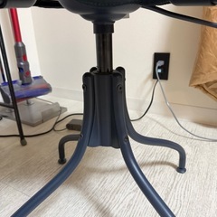 IKEA BJORKBERGET オフィスチェア ダークグレーの画像