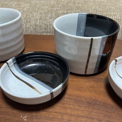 和食器　蓋付き　5色カラー　の画像