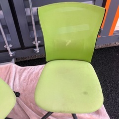 早い者勝ち　イス2脚セット汚れてますの画像