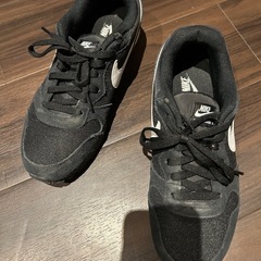 NIKE MD Runner 2 27cmの画像