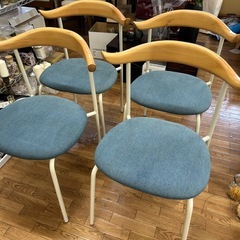 洒落たデザインのダイニングチェア4脚の画像