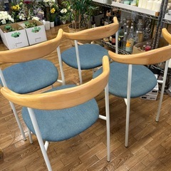 洒落たデザインのダイニングチェア4脚の画像