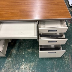 かなりお得です！事務用デスク！の画像