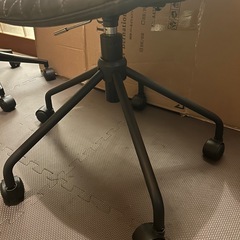 (お引き渡し者決定)ローラつきチェア　グレーの画像