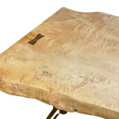 ◯一枚板 栃？ ダイニングテーブル 無垢材 天然木 全長150cm W1500 トチ 杢 4人掛け フルオーダー家具 中古品■ジモティ姫路の画像