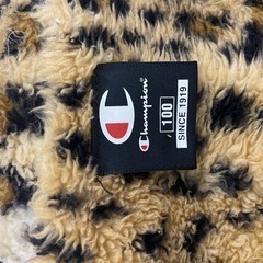 チャンピオン黒とヒョウ柄ベスト❣️100size❣️の画像