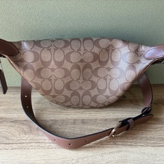 ボディバッグ 極美品　の画像