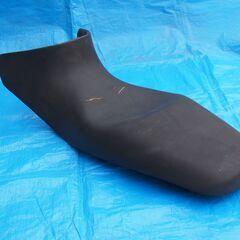 シート　BMW F650GS用　純正ローダウンシートの画像