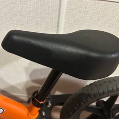 ストライダーオレンジ（カバー付き）の画像