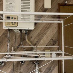 【無料でお譲りします】ニトリ洗濯機上ラックの画像