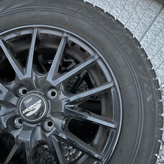 175/65R14 スタッドレスタイヤの画像