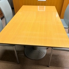 テーブルセットの画像