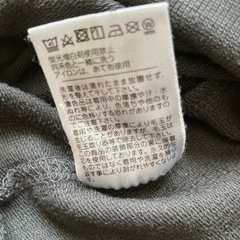 トレーナー　恐竜　80センチ　黒色の画像