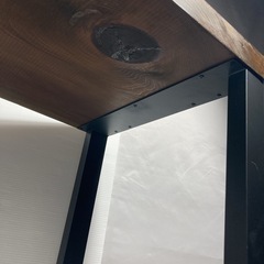  汎用性が高い雰囲気が最高なダイニングテーブルの画像