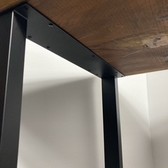  汎用性が高い雰囲気が最高なダイニングテーブルの画像