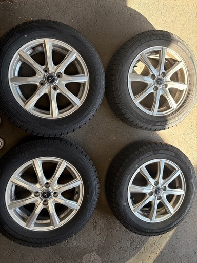 ダンロップ スタッドレス 185/65R15 WINTER MAXX