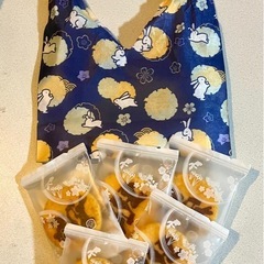 お洒落なお菓子まるるん＆お月見巾着＋ソフトドリンクたくさんアソートの画像