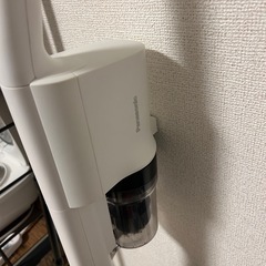 【価格交渉OK】Panasonicコードレス掃除機の画像
