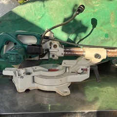 HITACHI 日立工機 190mm 卓上　スライド丸のこ C7FSH 100V ライト点灯　電動工具　大工　道具の画像