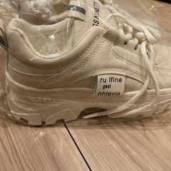 スニーカーの画像