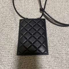 シャネル　ノベルティ　スマホ　パスポート　ショルダーの画像