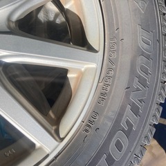 セレナスタッドレスタイヤ　4本セットの画像