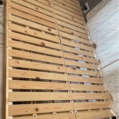 セミダブルすのこベッドフレームナチュラル色の画像