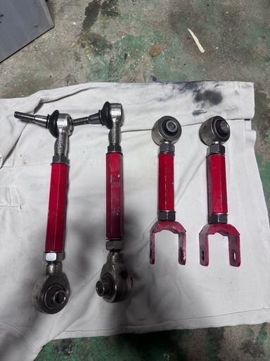 アッパーアーム