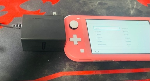 Switchライト　コーラル