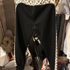 【問い合わせ返答待ち】LOUIS VUITTONのボトムスの画像