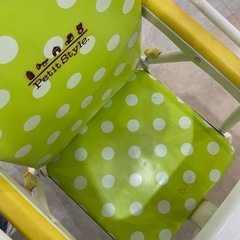 ベビー用折りたたみチェア 食事用テーブル　水玉模様
の画像