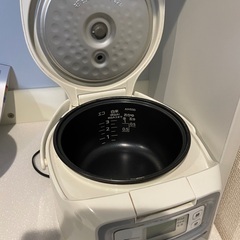 炊飯器の画像