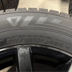 スタッドレスタイヤの画像