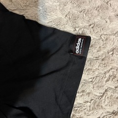 adidasＬの画像