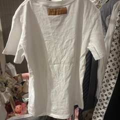 LOUIS VUITTONのTシャツの画像