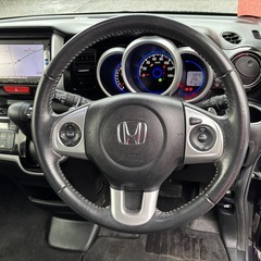 自社ローンあり！ガソリン100リットルプレゼント✨衝突被害軽減システム✨バックカメラ✨両側パワスラ✨ホンダ☆N-BOXカスタム☆Gターボ Lパッケージ☆660cc☆4人乗り☆の画像