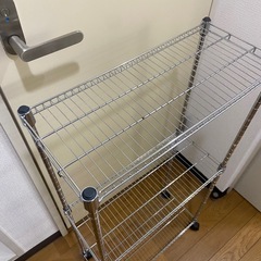 スチールラック　ローラー付きの画像