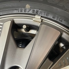 セレナC27純正ホイール．　スタッドレスタイヤ　15インチの画像