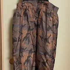 新品未使用 上下取り外しができるオーバーオールの画像