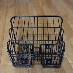 子供乗せ自転車の前カゴの画像