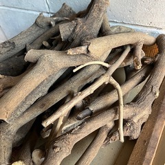 岐阜の薪を「購入」の方限定で差し上げます。①の画像