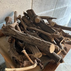 岐阜の薪を「購入」の方限定で差し上げます。①の画像