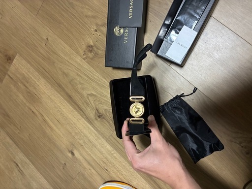 VERSACE
