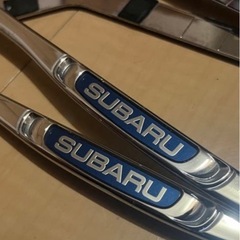 スバル　ナンバーフレーム　メタル　シルバーの画像