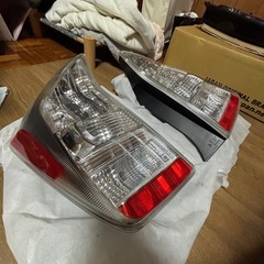 30プリウス前期テールランプの画像