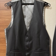 メンズスーツ3点セットの画像