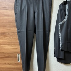 メンズスーツ3点セットの画像