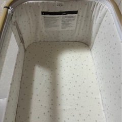 ベビーベッドの画像